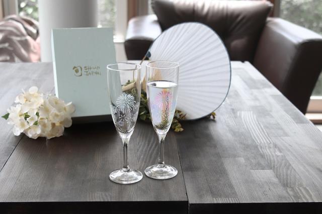 送料無料 温度をデザインに。『冷感花火　シャンパングラスペアセット』＊丸モ高木陶器＊　お酒をより楽しむためのおしゃれな酒器！ 旬 SHUN JAPAN　母の日 父の日 結婚祝い プレゼント ビール日本酒敬老の日退職祝い お中元 御中元の通販は 5,610円