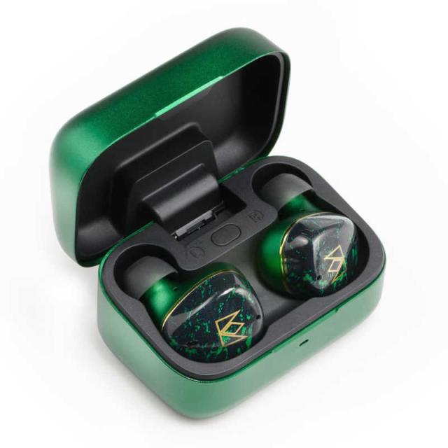 8mmテープのダビングに！ SONY ビデオカメラ CCD-TRV90