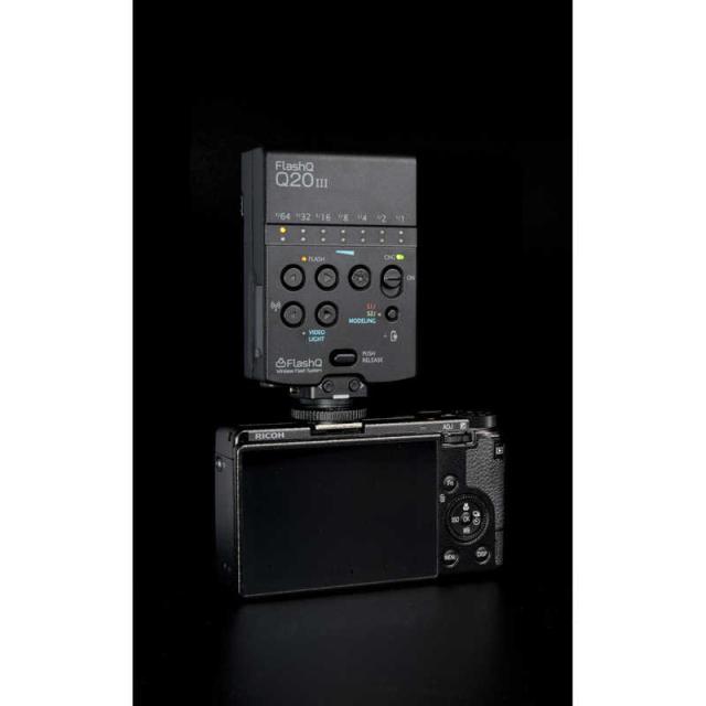 LIGHTPIXLABS　Q20III ワイヤレス対応クリップオンストロボ　フラッシュQ_15