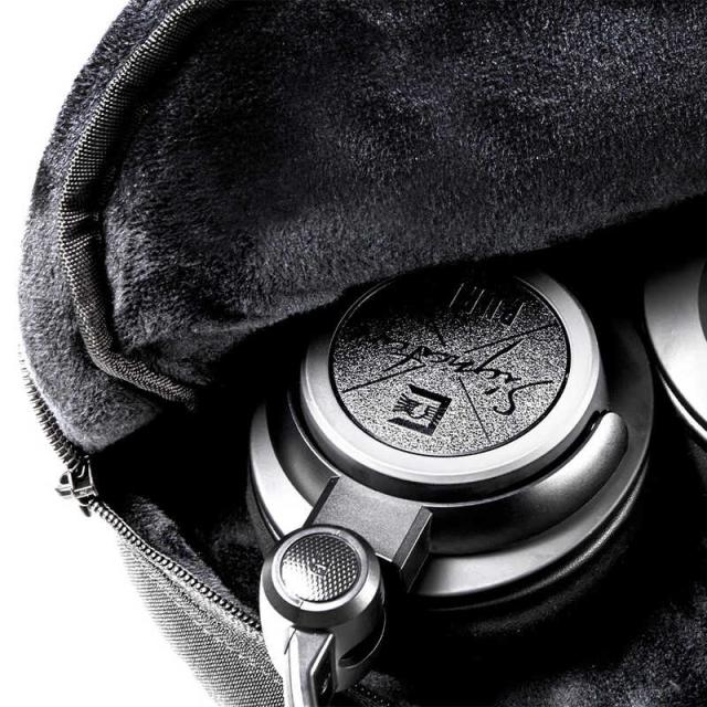 ULTRASONE ヘッドホン Signature PURE BLACK ULT-SIG-PURE-BLKの通販は