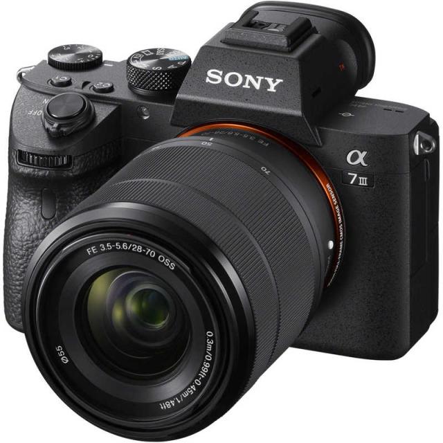 ソニー　SONY　ミラーレス一眼カメラ　α7III ズームレンズキット ILCE-7M3K