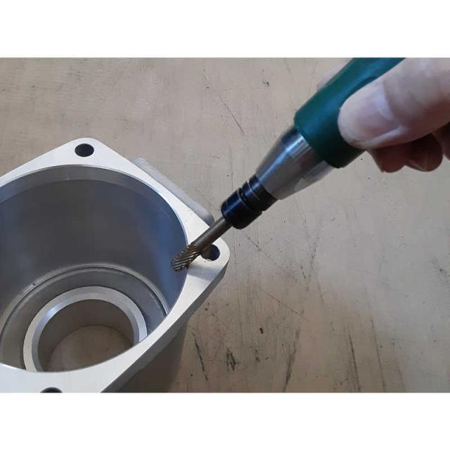 トラスコ中山　TRUSCOエアマイクログラインダｰ 　MG6の通販は