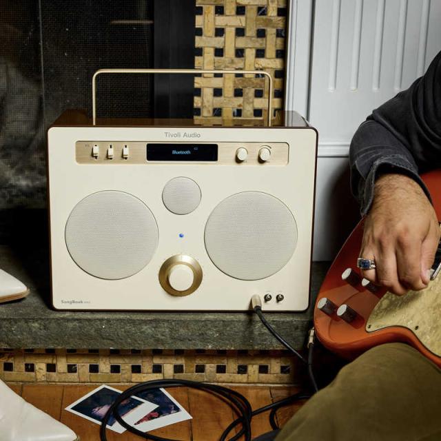 TIVOLIAUDIO　SongBook MAX ｜プレミアム Bluetoothサウンド/ ワイドFM/ DAB＋/ 楽器用アンプ ［Bluetooth対応］ Cream/Brown　SBM-0643-JP_4