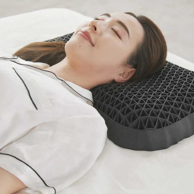 太陽 ヒツジのいらない枕 プレミアムブラックレーベル の通販はau PAY