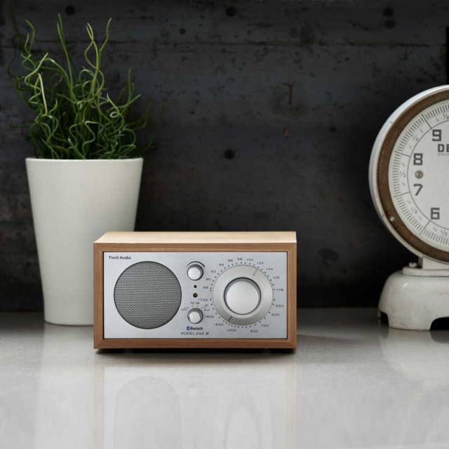TIVOLIAUDIO　Model One BT｜ AM/ ワイドFM/ Bluetooth テーブルラジオ スピーカー ［Bluetooth対応］ Silver-Cherry　M1BT-1455-JP_13