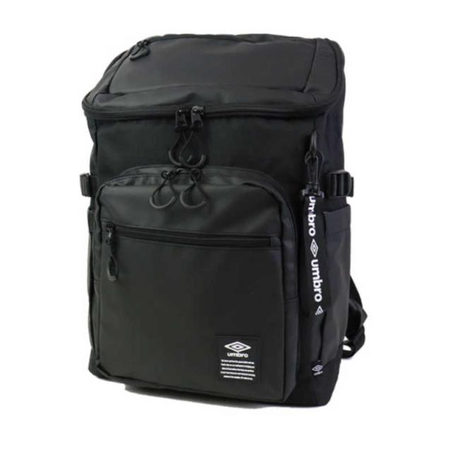 センゾー　umbro(アンブロ) カジュアルバックパック ボックス型 大容量 ブラック　70200-001の通販は 5,517円