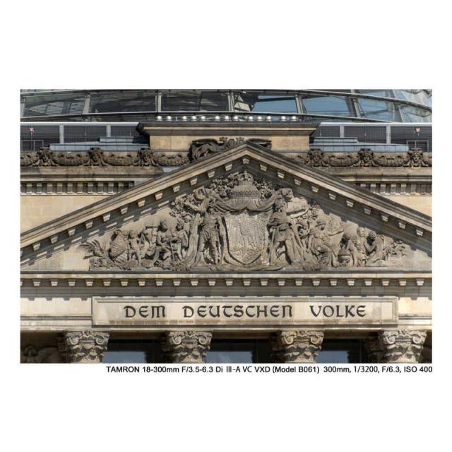 タムロン　カメラレンズ (ソニーE/APS-C用)　18-300mm F/3.5-6.3 Di III-A VC VXD (Model B061)