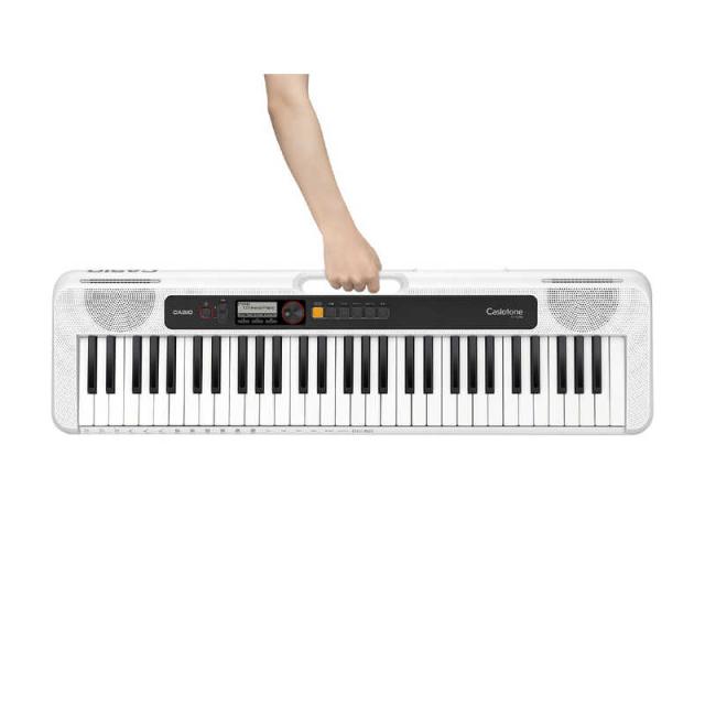 CASIO CT-S200WE 電子キーボード 中古 カシオ ピアノ Amazon | CASIO CT-S200 WE スタンド・イスセット 61鍵盤
