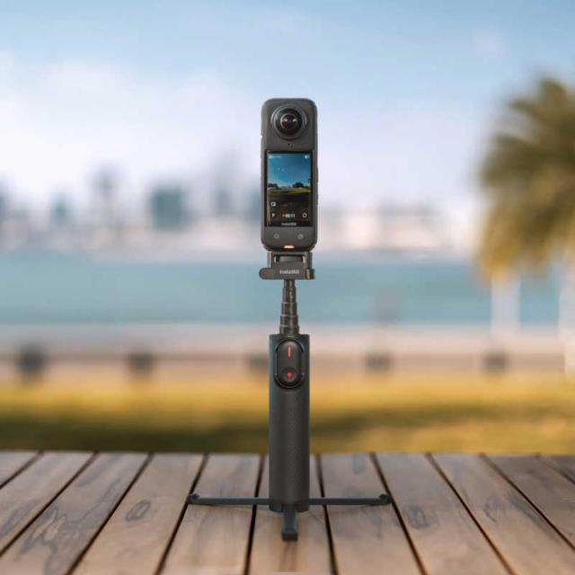 INSTA360　折りたたみ式内蔵三脚付き自撮り棒リモコンキット(1/4インチマウント)　CINSEAVE_7