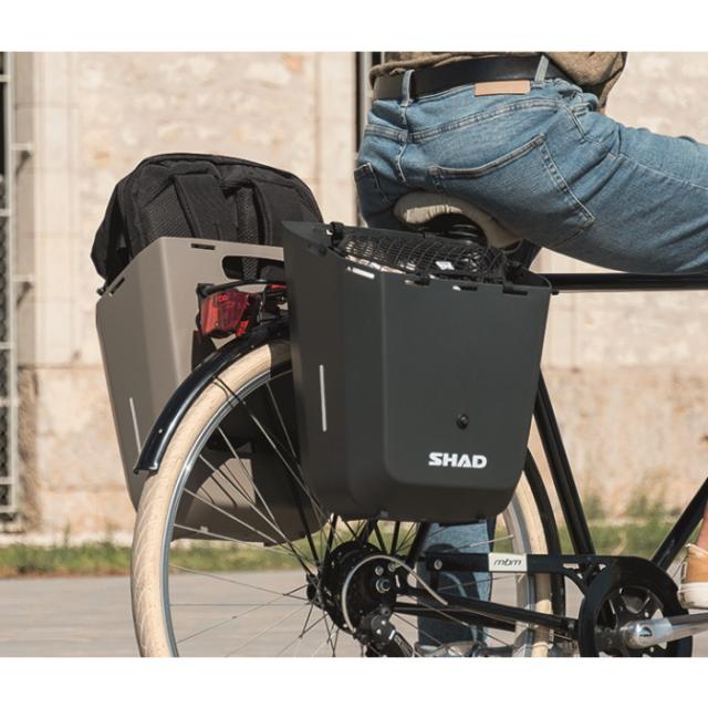Shad Bikes(シャッド バイクス) DAILY 自転車ボックス 20L ワンタッチ脱着式 オスログレー BH0D20063M 自転車 リアバスケット・後ろカゴ_3