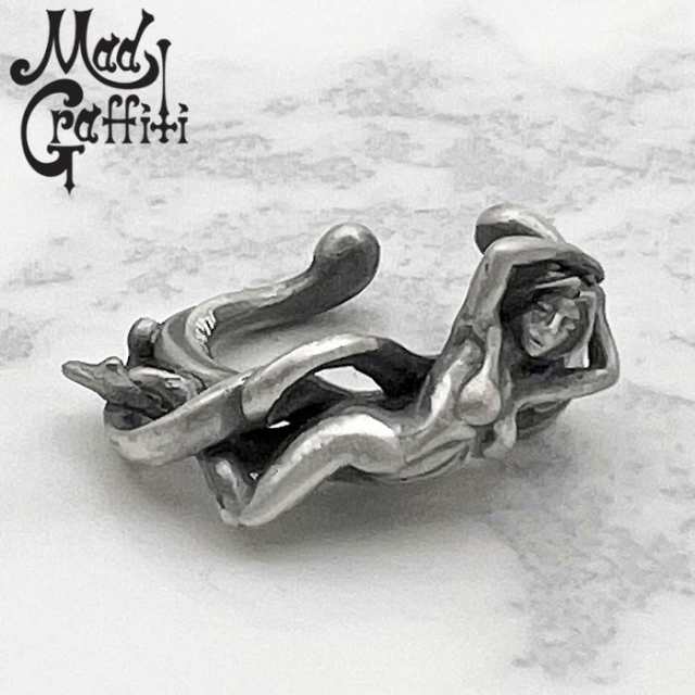 マッドグラフィティ Mad Graffiti プリヴィリッジ 3rd M イヤカフ シルバーイヤーカフ ノンホールピアス メンズ 1個売り 片耳用 1P シルバー925 アクセサリー 人気 ブランド ギフト 誕生日 クリスマス 記念日 MG-PE-0027の通販は 8,954円