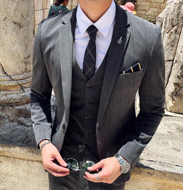 ストライプ柄3点セットアップ スリーピース スーツ スリムスーツカジュアル ビジネス 黒スーツおしゃれスーツメンズ成人式結婚式二次会の通販はau Pay マーケット Hikari 株式会社