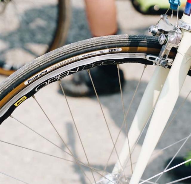 低走行品】PANARACER GRAVELKING TLC 32C 2本セット