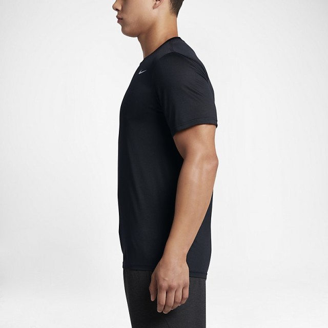 Tシャツ 半袖 メンズ ナイキ NIKE DRI-FIT レジェンド S/S TEE スポーツウェア 自宅トレーニング ジム ランニング 男性用  半袖シャツ 黒 ｜au PAY マーケット