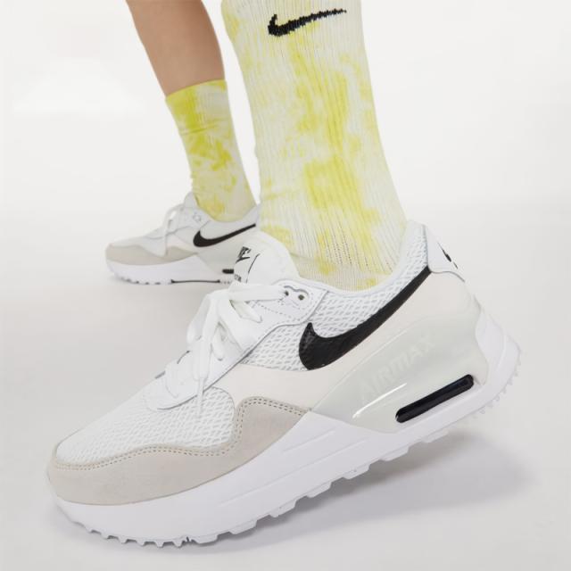 ナイキ スニーカー レディース シューズ NIKE WMNS エア マックス SYSTM ローカット スポーツ  女性 ホワイト 白 靴 くつ/DM9538-100
