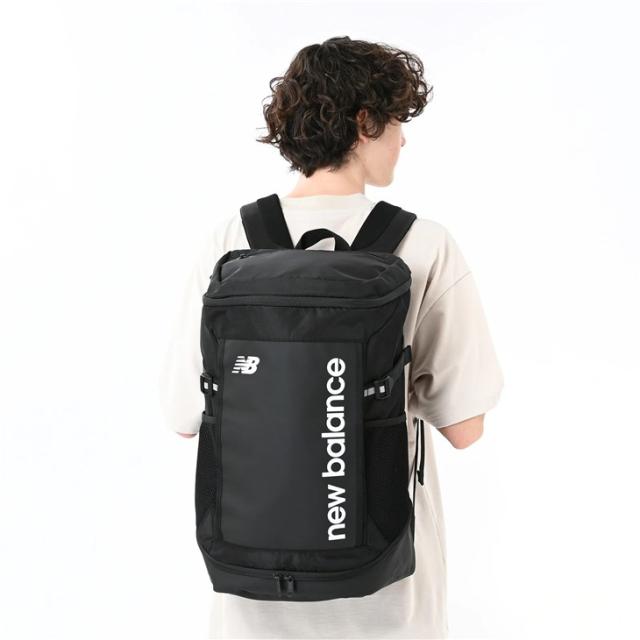 ニューバランス リュックサック 35L ユニセックス バック Newbalance トップローディング バックパック メンズ レディース 鞄 スポーツバッグ スクエア型 トレーニングバッグ ジム 通勤 通学 普段使い ブラック 白ロゴ ブランド かばん/LAB55614-BKW【ギフト不可】