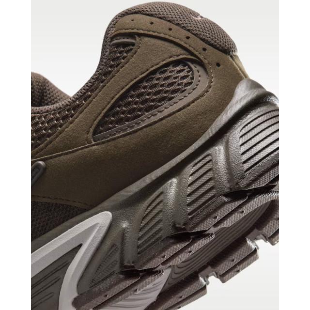 ナイキ スニーカー メンズシューズ NIKE V5 RNR ローカット シューズ スポーティ 男性 レトロランスタイル Y2K メンズ靴 メンズスニーカー メンズ靴 運動靴 紳士靴 オリーブ色 グリーン スポカジ スポーツMIX ナイキ靴 ブランド nike くつ/II6292-200_7