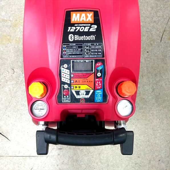 Q4758 送料無料！【美品】エアコンプレッサ 46気圧 11L MAX AK-HL1270E2 