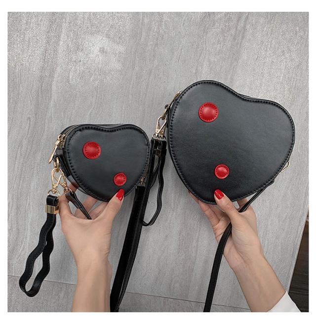 aw バッグ ショルダーバッグ ハート型 無地 3色 おしゃれ 3色 オルチャン 韓国ファッション プチプラ Taの通販はau Pay マーケット Ar33 アルミミ