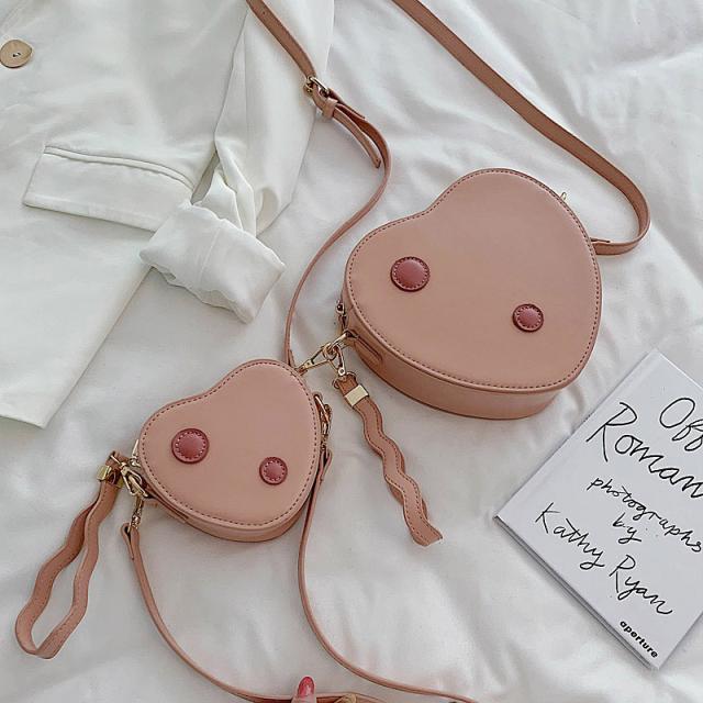 aw バッグ ショルダーバッグ ハート型 無地 3色 おしゃれ 3色 オルチャン 韓国ファッション プチプラ Taの通販はau Pay マーケット Ar33 アルミミ