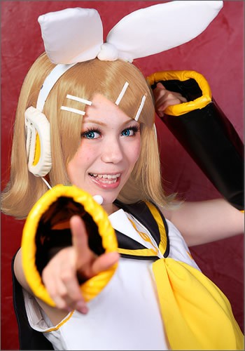 VOCALOID 鏡音 リン 風 ウィッグ　キャラウィッグ　コスプレウィッグ　フルウィッグ　コスプレ　耐熱｜au PAY マーケット