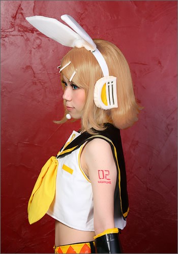 VOCALOID 鏡音 リン 風 ウィッグ　キャラウィッグ　コスプレウィッグ　フルウィッグ　コスプレ　耐熱｜au PAY マーケット