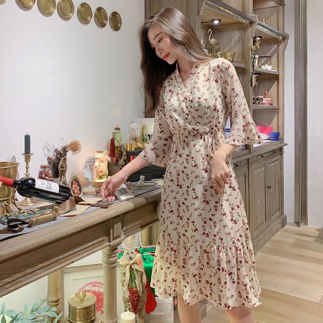 花柄シフォンチュニックワンピース シフォンワンピース チュニックワンピース ワンピース フレアスリーブ 花柄 ハイウエスト の通販はau Pay マーケット ココローズ