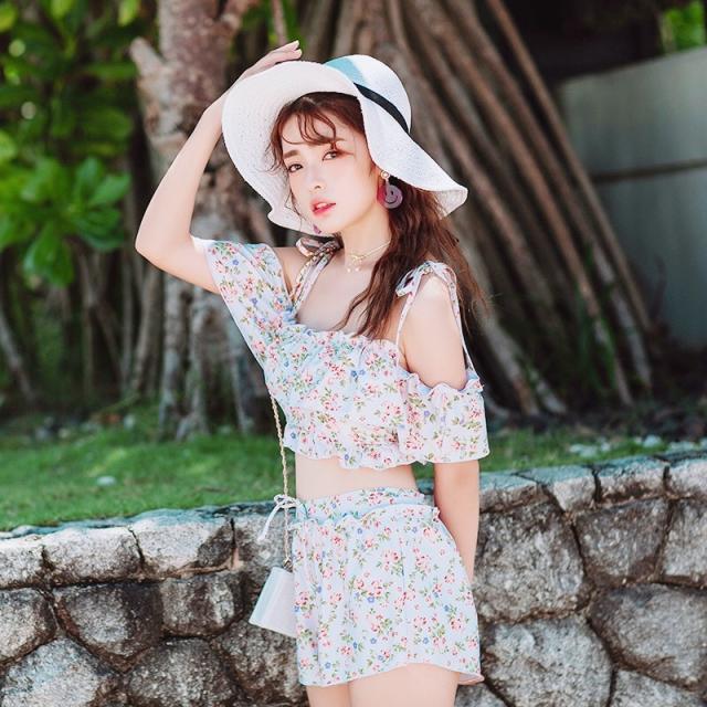 ビーチやプールに 花柄 肩リボン オフショルダー 水着 3点セット オシャレ かわいい デート 春 夏 人気 コーデの通販はau Pay マーケット Happiness Shop