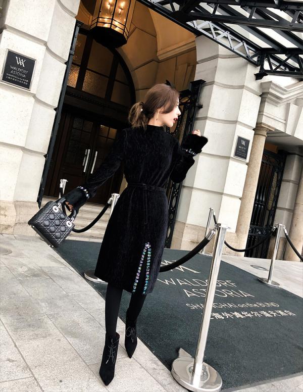 ファー付きスリット入りベロアワンピース 送料無料 お呼ばれ 大人かわいい ワンピース 結婚式 ドレス フォーマルドレス パーティードレスの通販はau Pay マーケット Andwelcone Inc