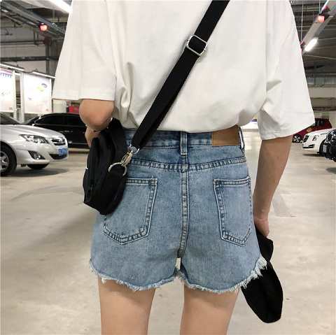ヴィンテージ風カジュアルデニム ショートパンツ 切りっぱなし ハイウエスト 夏 80s風コーデやアウトドアコーデに の通販はau Pay マーケット ｄｊ ｆｒｅａｋ