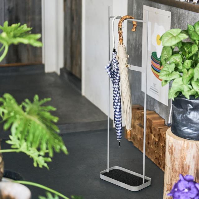 アンブレラハンガー 傘立て スリム 屋外 5本 用 完成品 スチール コンパクト おしゃれ アンブレラスタンド 引っかける傘立て 引っかけ傘立て 折りたたみ傘 傘スタンド 水切り 玄関収納 収納 薄型 スタイリッシュ