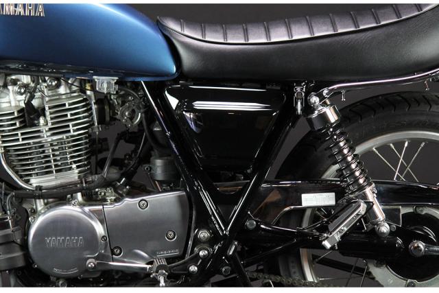 Yamaha Sr400 09 19年 Etcビルトイン サイドカバー 塗装仕様ブラック Etc収納 Sr400 サイドカバーの通販はau Pay マーケット 輸入バイクパーツ卸ツイントレード