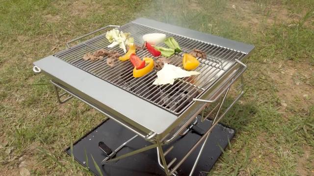 バーベキューコンロ 折りたたみ式 小型 ミニ コンパクト ステンレス 収納ケース バーベキューグリル 焚き火台 焚火台 キャンプ BBQ_18