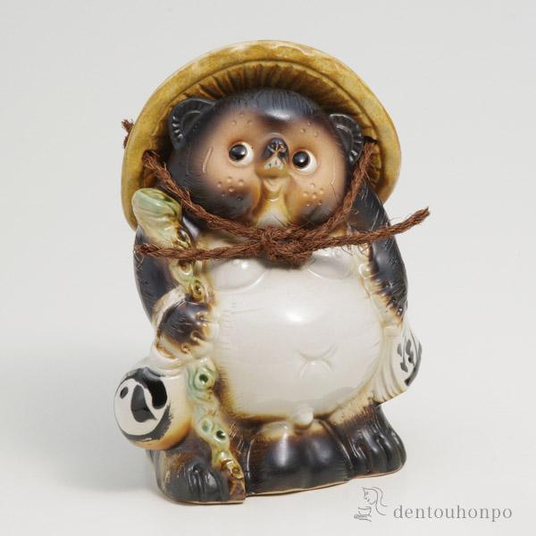 「送料無料」 ひねり狸 オス 6号 ( 木札名入れ有料 置物 幸運 風水 縁起物 人気 信楽焼 結婚 出産 内祝い 引き出物 金婚式 ) 6,732円