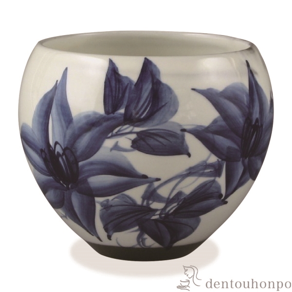 「送料無料」 お茶呑茶碗 染付草花 染付鉄線 ( 名入れ有料 湯のみ ゆのみ 湯飲み カップ プレゼント 清水焼 京焼 結婚 出産 内祝い )の通販は 5,636円