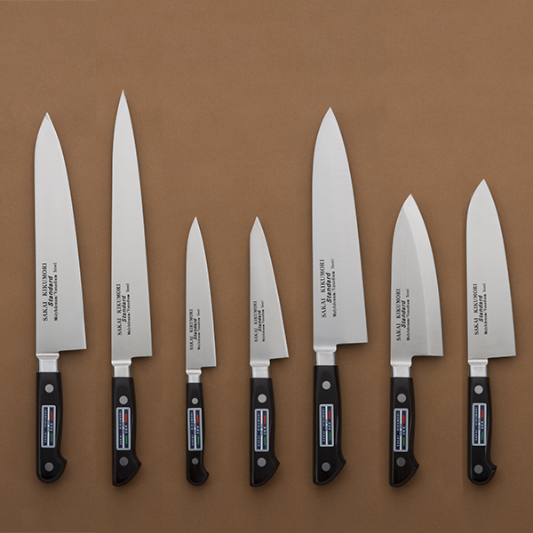 「送料無料」 洋包丁 堺菊守 スタンダード（口金付） 牛刀 300mm 1本 名入れ彫刻無料 ( 退職祝い 定年 切れ味 ナイフ 庖丁 人気 )_1