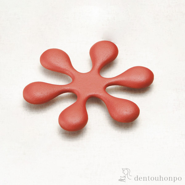 「送料無料」 トリベット 艶消赤茶 大 ( 岩鋳 急須 ポット 湯冷まし 茶器 おすすめ 南部鉄器 結婚 出産 内祝い 引き出物 )の通販は 5,294円