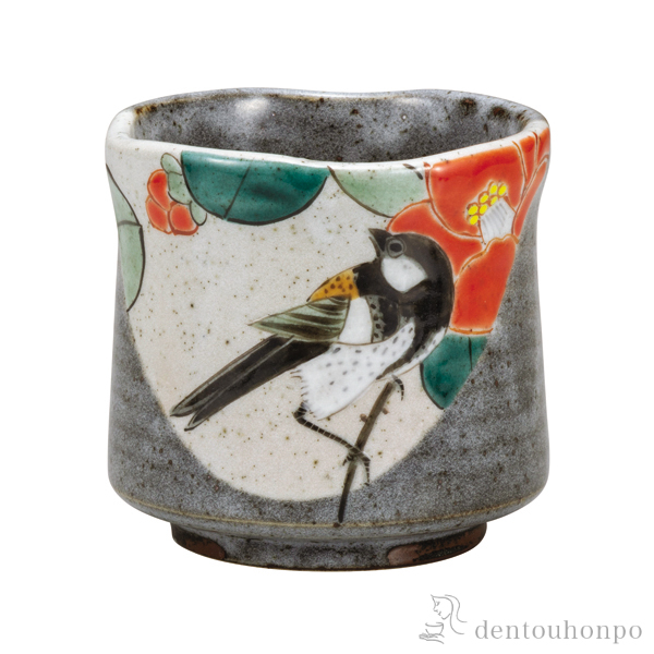 「送料無料」 湯呑 椿に四十雀 ( 退職祝い 定年 湯のみ ゆのみ 湯飲み セット プレゼント 九谷焼 結婚 出産 内祝い 引き出物 )の通販は
