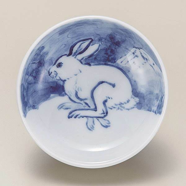 盃 染付兎 ( 木箱名入れ有料 木札名入れ有料 退職祝い 定年 卯 兎 十二支 2023年 開運 九谷焼 結婚 出産 内祝い 引き出物 金婚式 )の通販は 6,600円