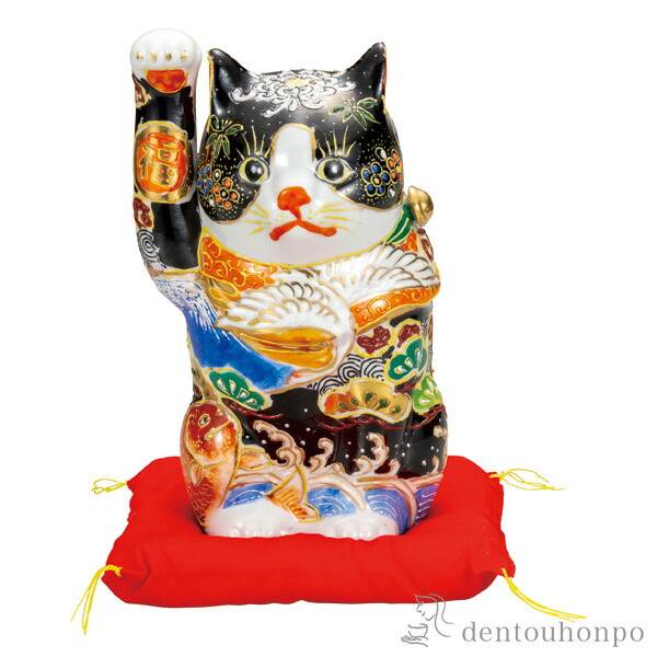 「送料無料」 招き猫 吉祥盛 7号 布団付 ( 木札名入れ有料 退職祝い 定年 置物 幸運 開運 まねきねこ 風水 九谷焼 結婚 出産 )