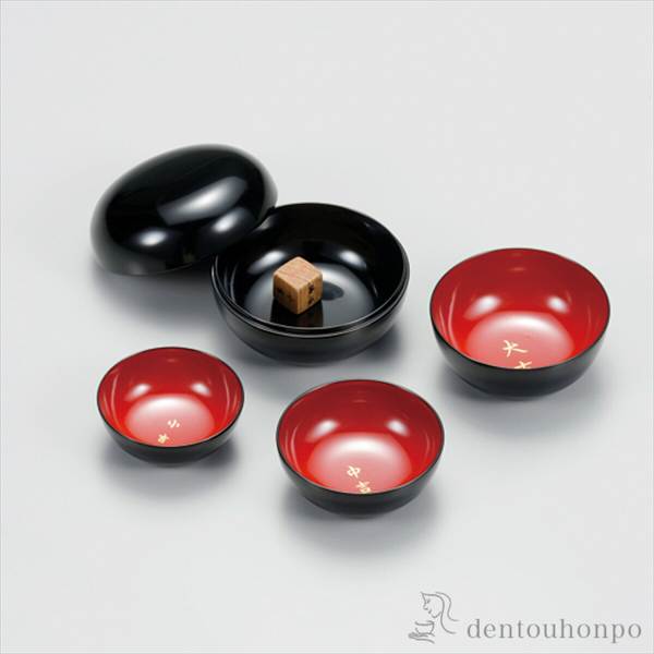 宴遊盃 サイコロ 大吉 ( 酒器 日本酒 冷酒 プレゼント 人気 越前漆器 結婚 出産 内祝い 引き出物 金婚式 誕生日プレゼント )の通販は