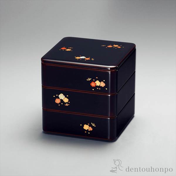 「送料無料」 三段重 貝入りこぼれ梅 溜内朱 ( お正月 おせち 運動会 漆塗り お正月 人気 越前漆器 遠足 運動会 正月 おせち )の通販は 49,500円