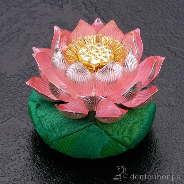 「送料無料」 純銀 蓮飾り ピンク 2.0号・23g ( 高級 コレクション 美術品 工芸品 伝統 東京銀器（銀工芸） 周年 創立 上場 竣工 )