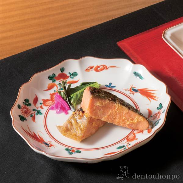 「送料無料」 皿 呉須赤絵 6.5号 ( 初任給 プレゼント 母の日 プレート おつまみ 料理 和食 洋食 九谷焼 結婚 出産 内祝い )_1