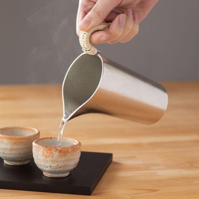 「送料無料」 ちろり S ( 能作 名入れ有料 退職祝い 定年 酒器 日本酒 冷酒 片口 おすすめ 高岡銅器 結婚 出産 内祝い 引き出物 金婚式 )