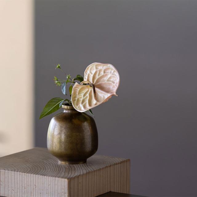 「送料無料」 花瓶 花みつぼ 金茶 ( 能作 ガラス フラワーベース 花器 一輪挿し おすすめ 高岡銅器 周年 創立 上場 竣工 )