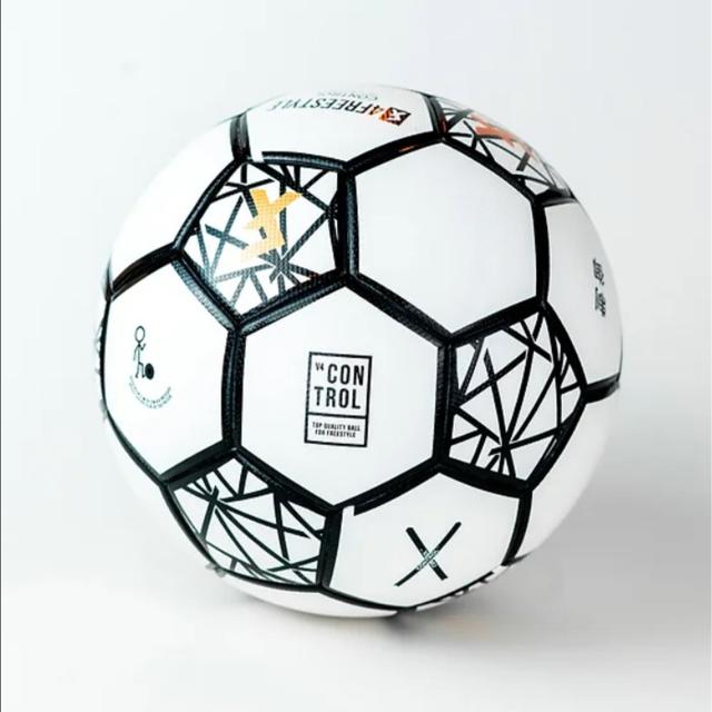 コントロールボール V4 ホワイト フリースタイル用 5号 Off-Pitch オフピッチ 日本正規取扱店 CONTROL BALL V4 コントロール