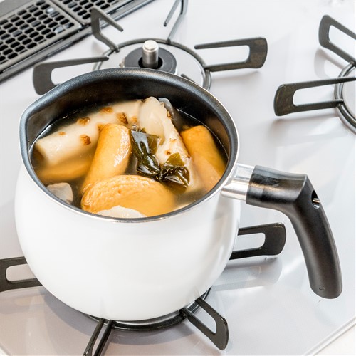 マルチポット マルチに使える 話題の鍋 ホワイト 炒める 煮る 沸かす 炊く 2 5l 27 5 17 5 17 0cmの通販はau Pay マーケット ヤマダ電機 Au Pay マーケット店