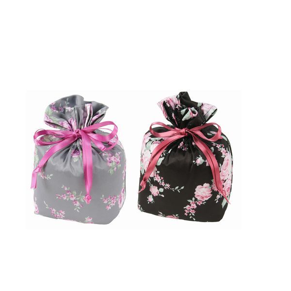 パジャマとポーチ ふわふわキャラクターのパジャマとポーチ ふわふわ