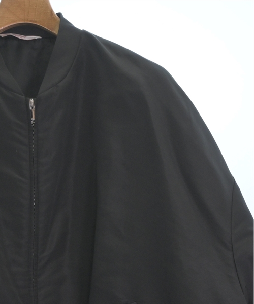 【極美品】VALENTINO ヴァレンティノ　黒 上着　お買い得　ブルゾン　特価 VALENTINO(ヴァレンティノ) ブルゾン(メンズ) - 海外通販のBUYMA